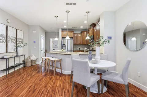 $1,399,000 | 1701 Shore Place, Unit 5, Santa Clara, CA 95054