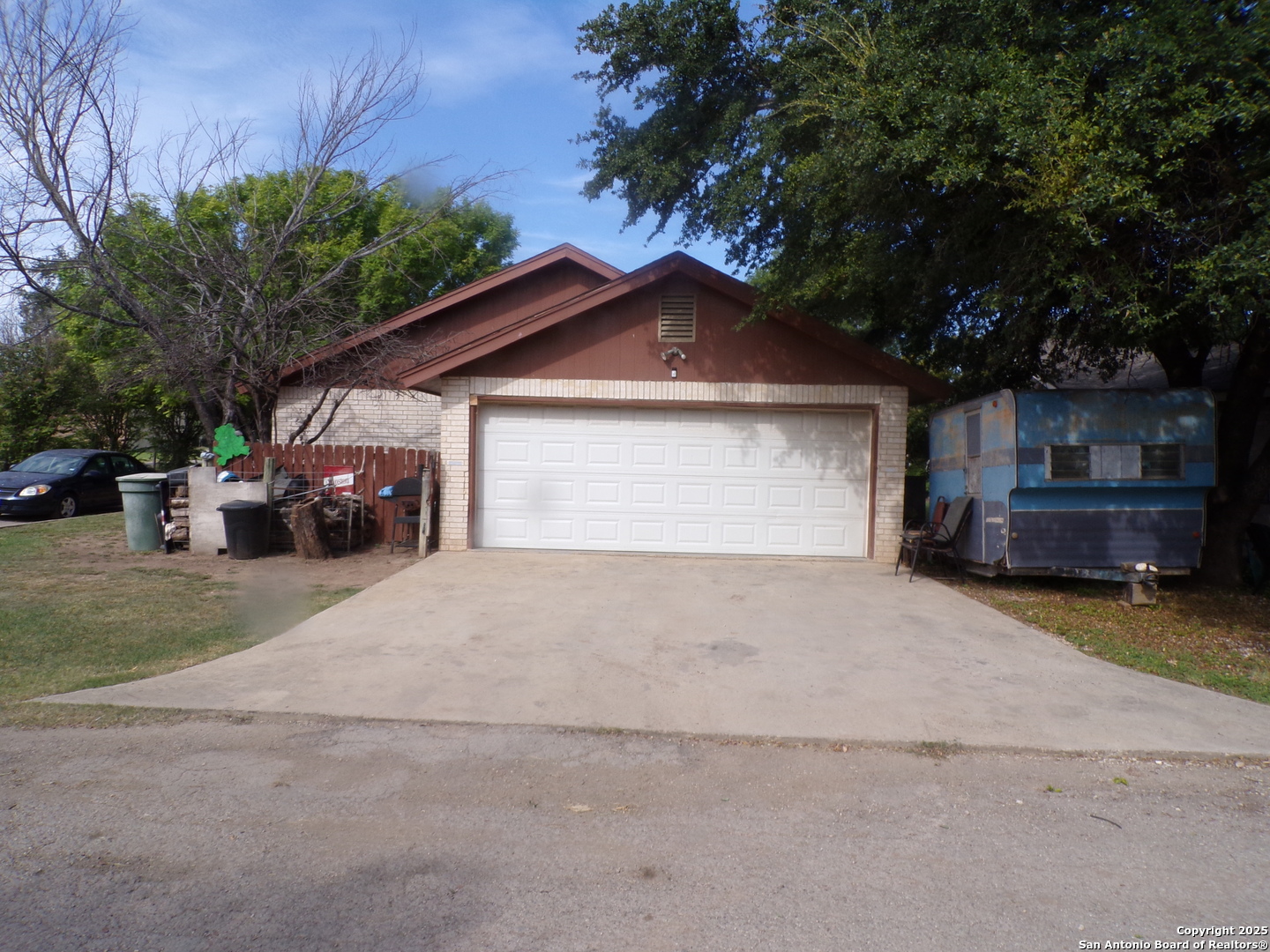 10 Kings Court Uvalde, TX 78801 - Photo 15 of 17