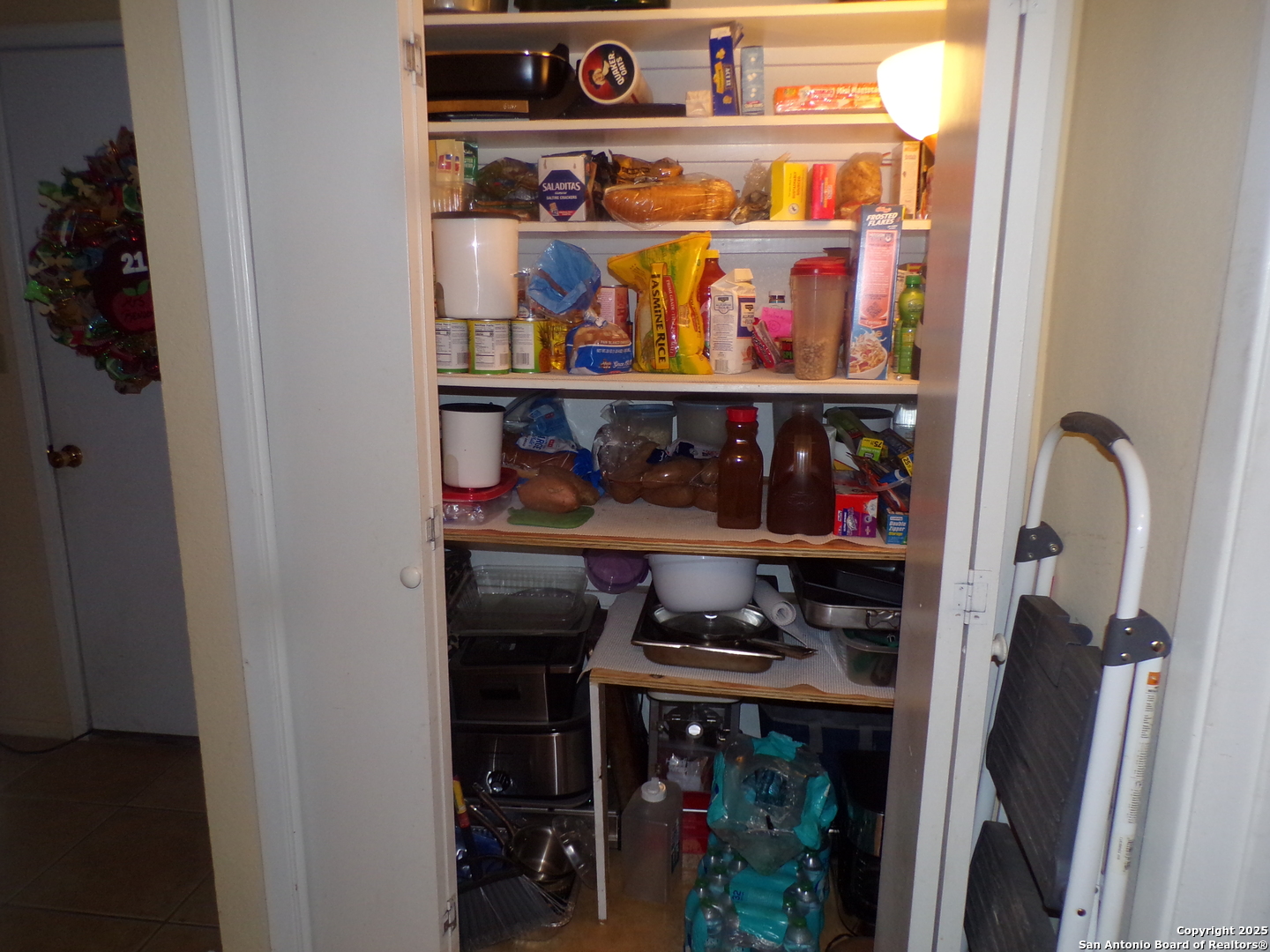 10 Kings Court Uvalde, TX 78801 - Photo 7 of 17