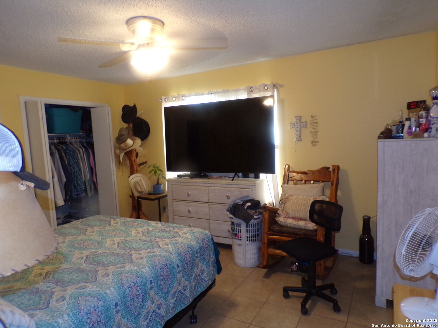 10 Kings Court Uvalde, TX 78801 - Photo 9 of 17