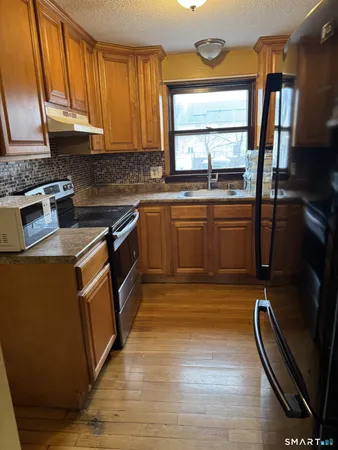 $1,900 | 46 Guilford Street, Hartford, CT 06120