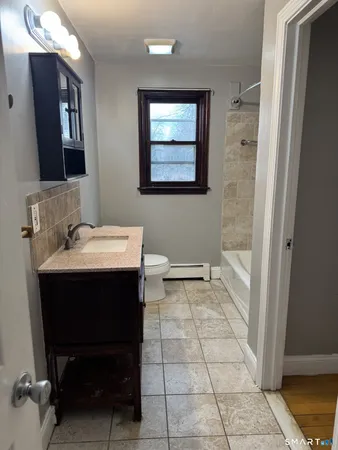 $1,900 | 46 Guilford Street, Hartford, CT 06120