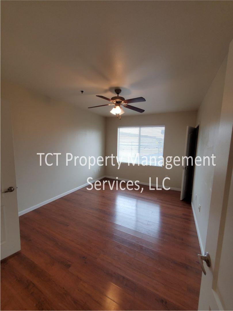 2134 East Broadway Road, Unit 2053 Tempe, AZ 85282 - Photo 3 of 7 Photo #4