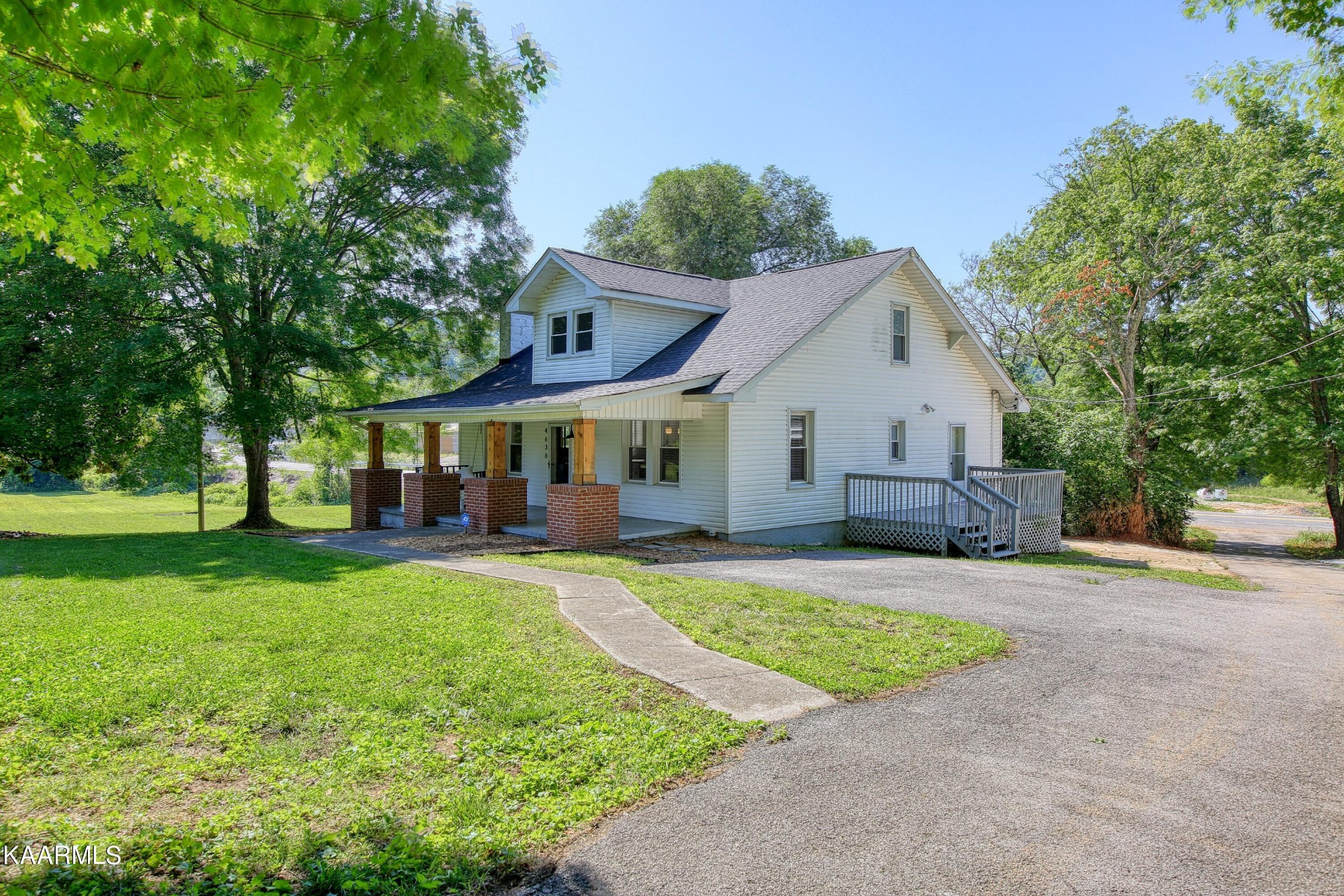 4636 Beaver Ridge Road Knoxville, TN 37931 - Photo 3 of 24 Gallery Image 3