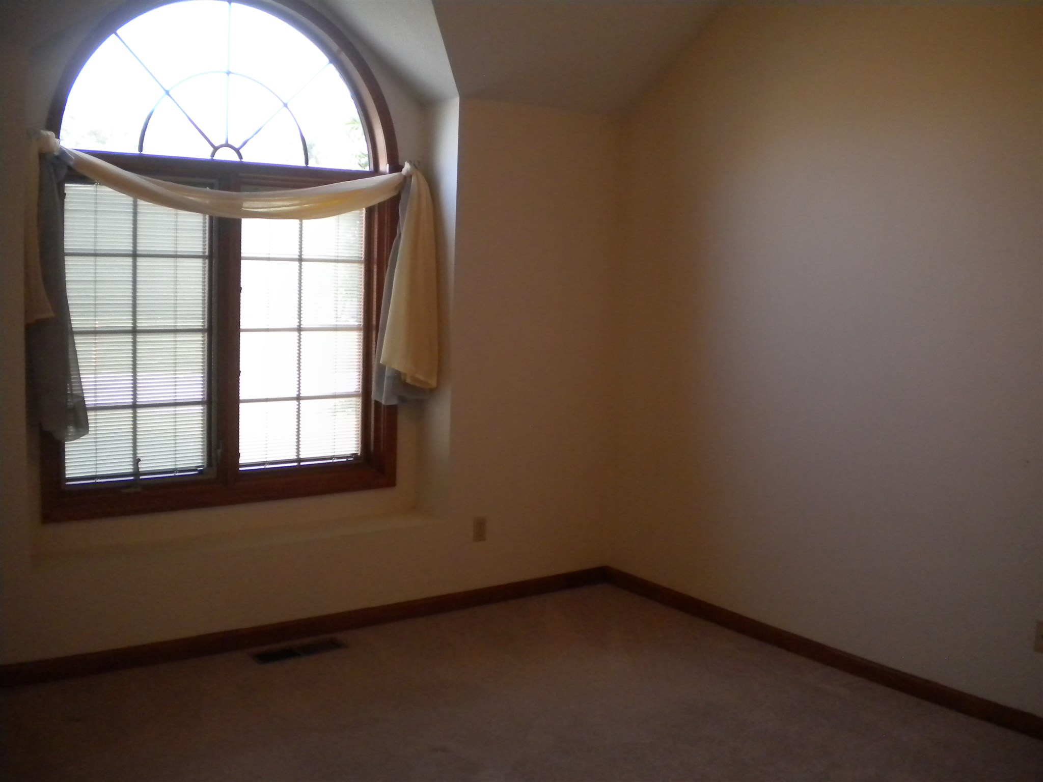 16316 Hawk Ridge Court Harlan, IN 46743 - Photo 5 of 19 Gallery Image 5