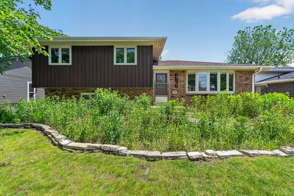 $219,900 | 18525 Bock Road, Lansing, IL 60438