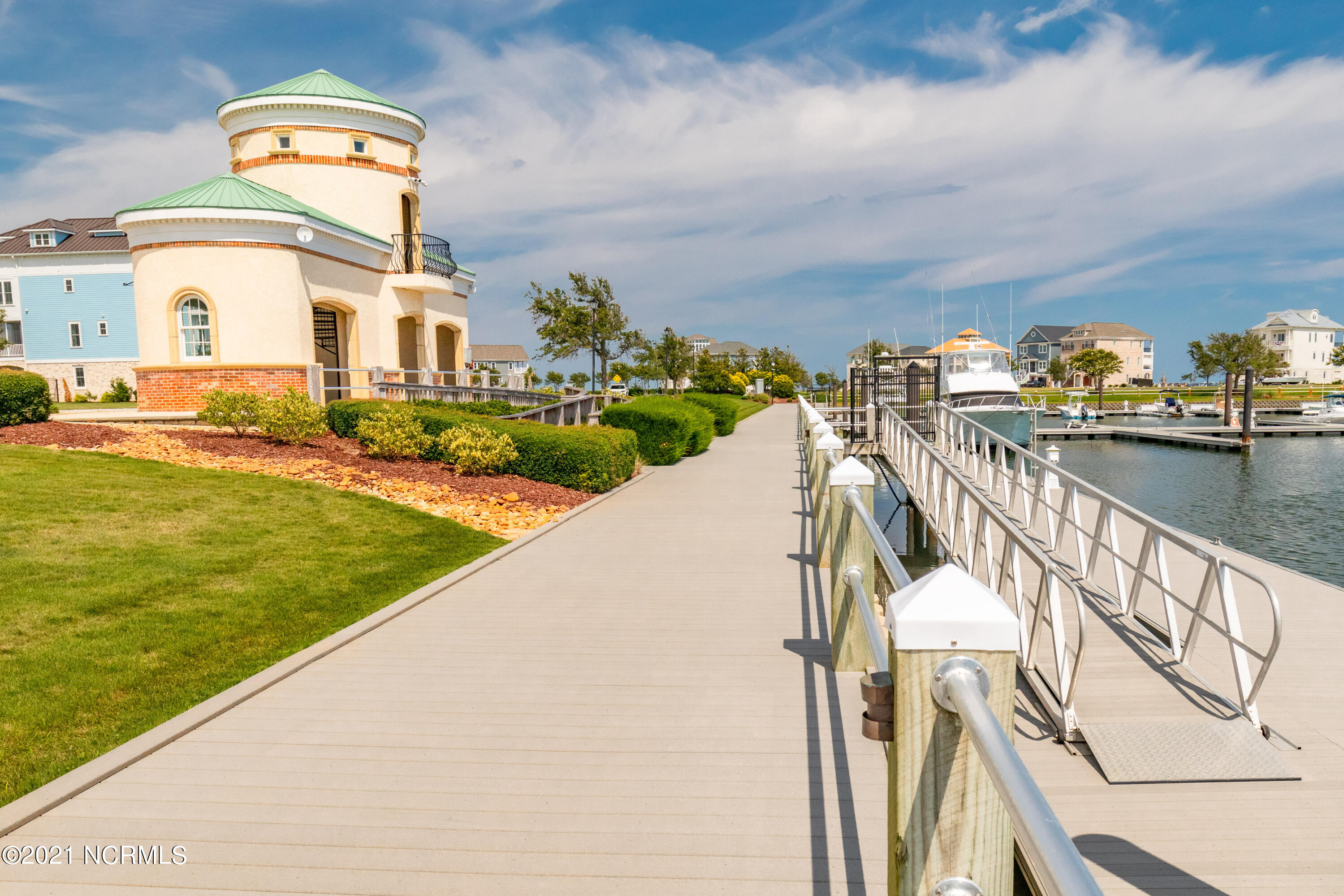 312 Cannonsgate Drive Newport, NC 28570 - Photo 11 of 15 Marina Tower
