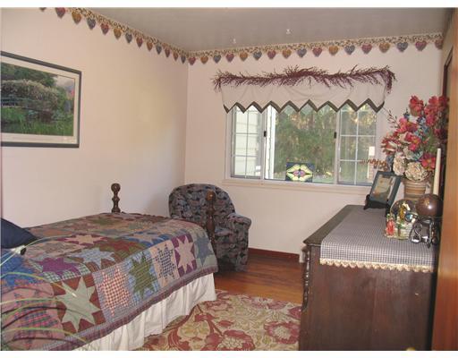 547 Justabout Road Venetia, PA 15367 - Photo 11 of 21 Bedroom.
