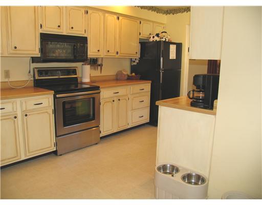 547 Justabout Road Venetia, PA 15367 - Photo 7 of 21 Kitchen.