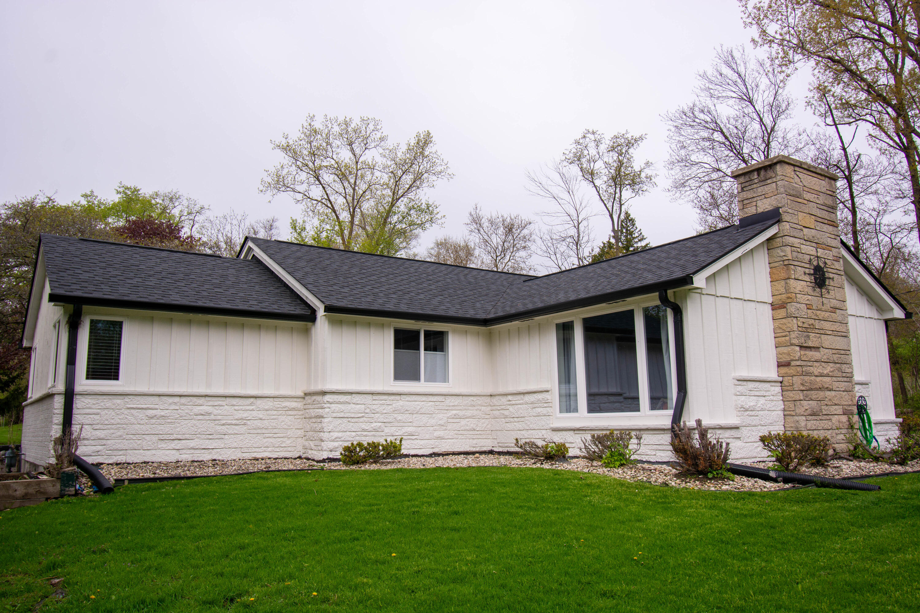 N3193 Nymph Road Geneva, WI 53147 - Photo 2 of 65 Side View