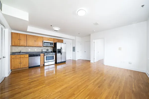 $1,995 | 528 47th Street, Unit 3D, Union City, NJ 07087