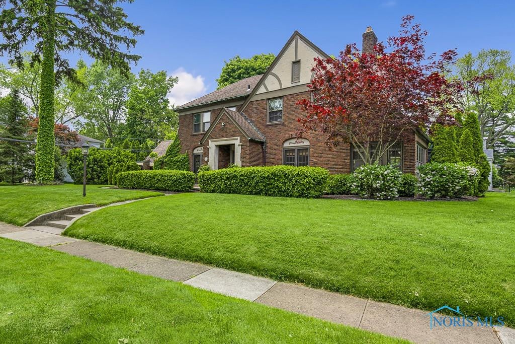 2295 Orchard Road Toledo, OH 43606 - Photo 2 of 50 Gallery Image 2