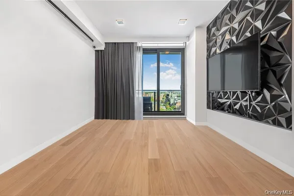 $4,200 | 3366 Farrington Street | Flushing