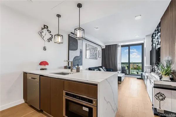 $4,200 | 3366 Farrington Street | Flushing