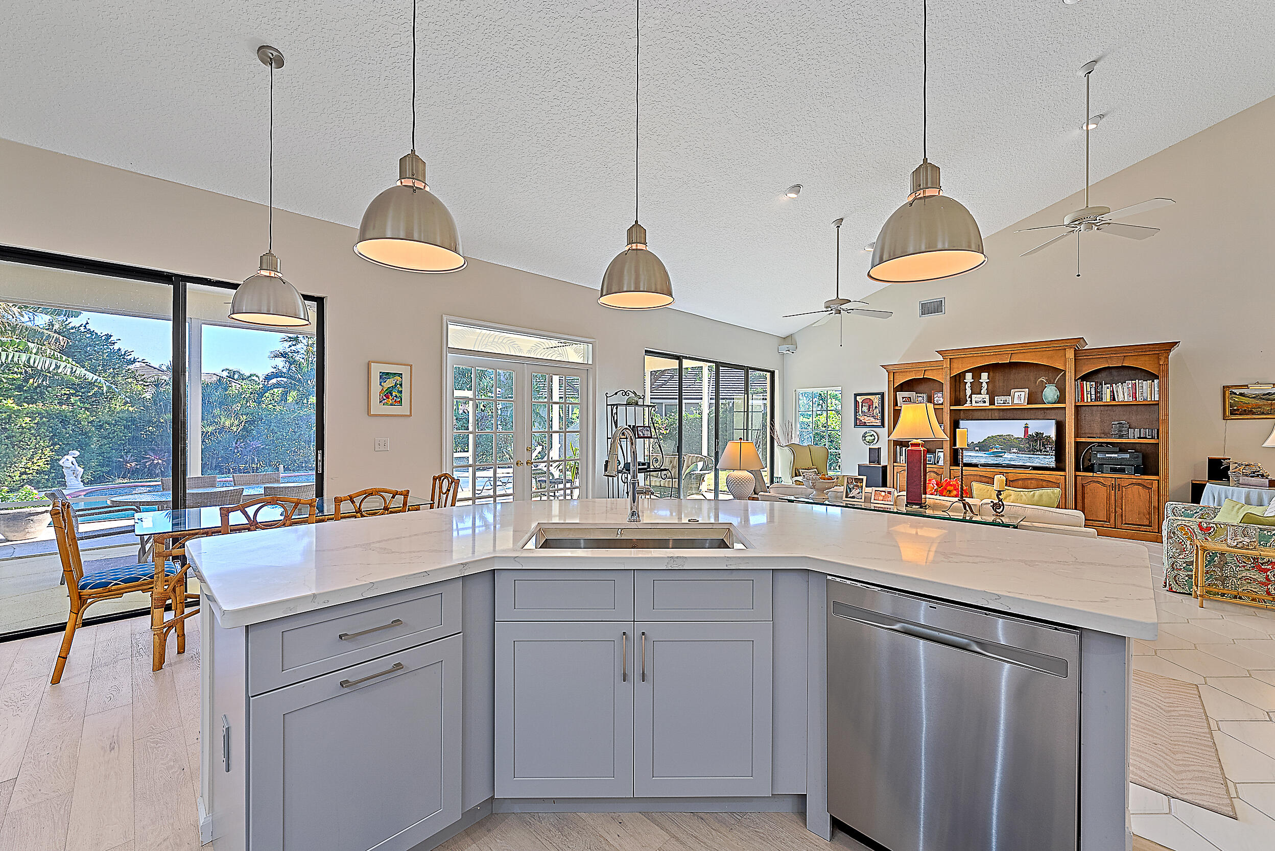 18760 Southeast River Ridge Road Jupiter, FL 33469 - Photo 2 of 28 Kitchen