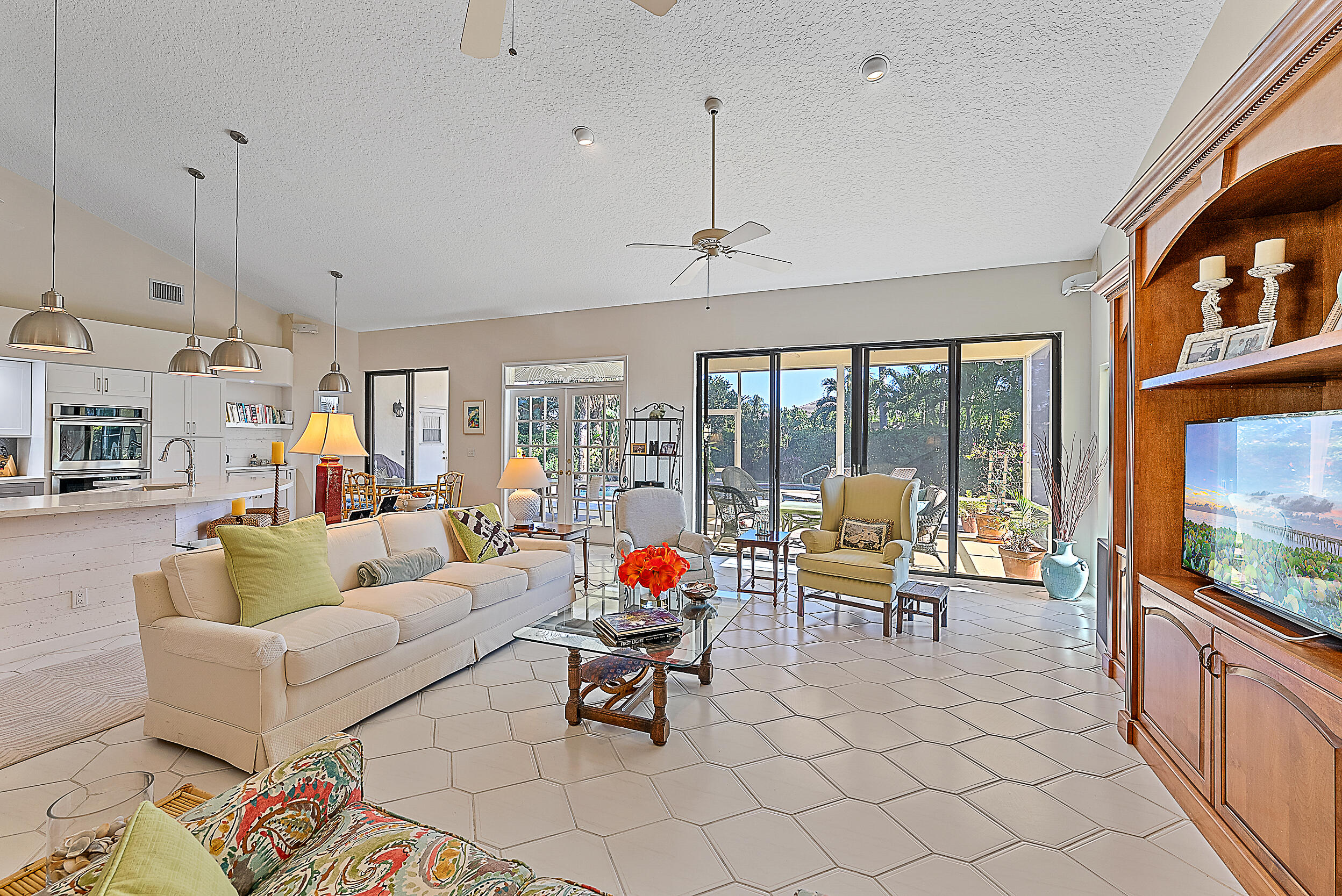18760 Southeast River Ridge Road Jupiter, FL 33469 - Photo 10 of 28 Great Room