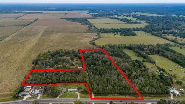 $480,000 | 1563 Highway 105, Liberty, TX 77575