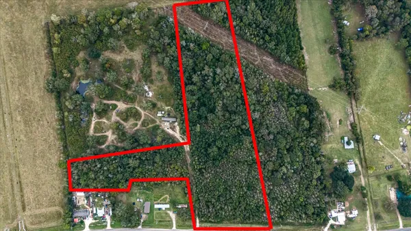 $480,000 | 1563 Highway 105, Liberty, TX 77575