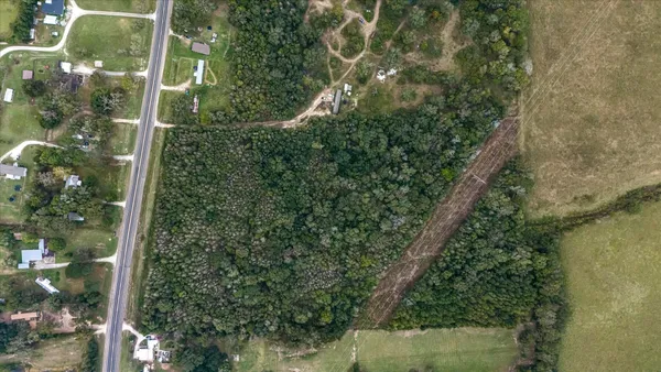 $480,000 | 1563 Highway 105, Liberty, TX 77575