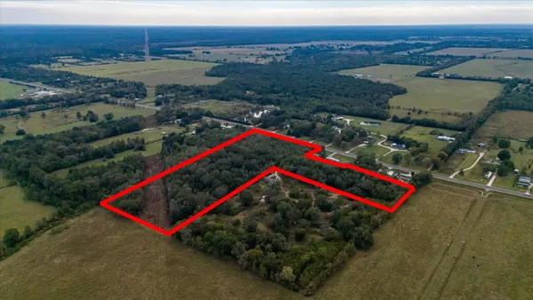 $480,000 | 1563 Highway 105, Liberty, TX 77575