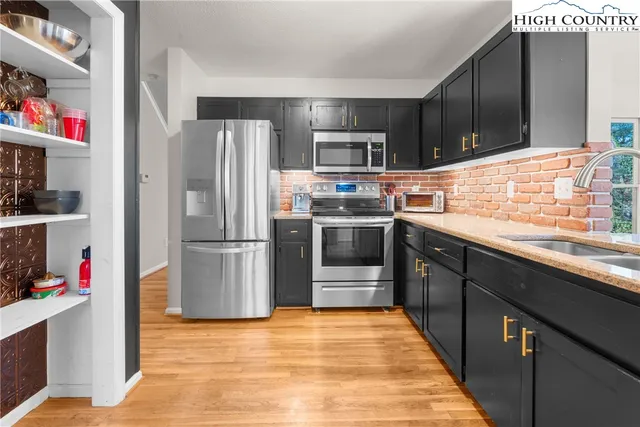 $585,000 | 460 Deerfield Forest Parkway, Boone, NC 28607