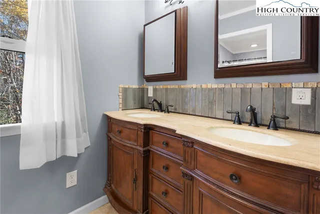 $585,000 | 460 Deerfield Forest Parkway, Boone, NC 28607