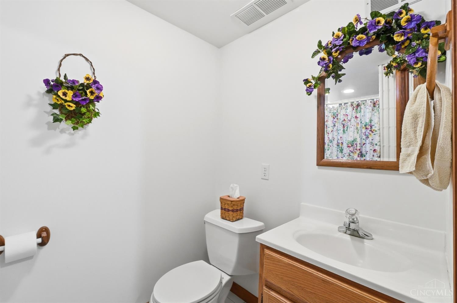 6596 Springdale Road Cincinnati, OH 45247 - Photo 43 of 81