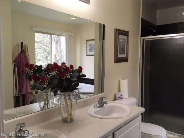 2427 Maplecrest Road Sterling Heights, MI 48310 - Photo 14 of 25 IMG_1275.JPG