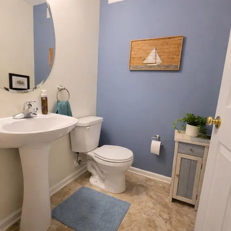 a view of a livingroom with an empty space