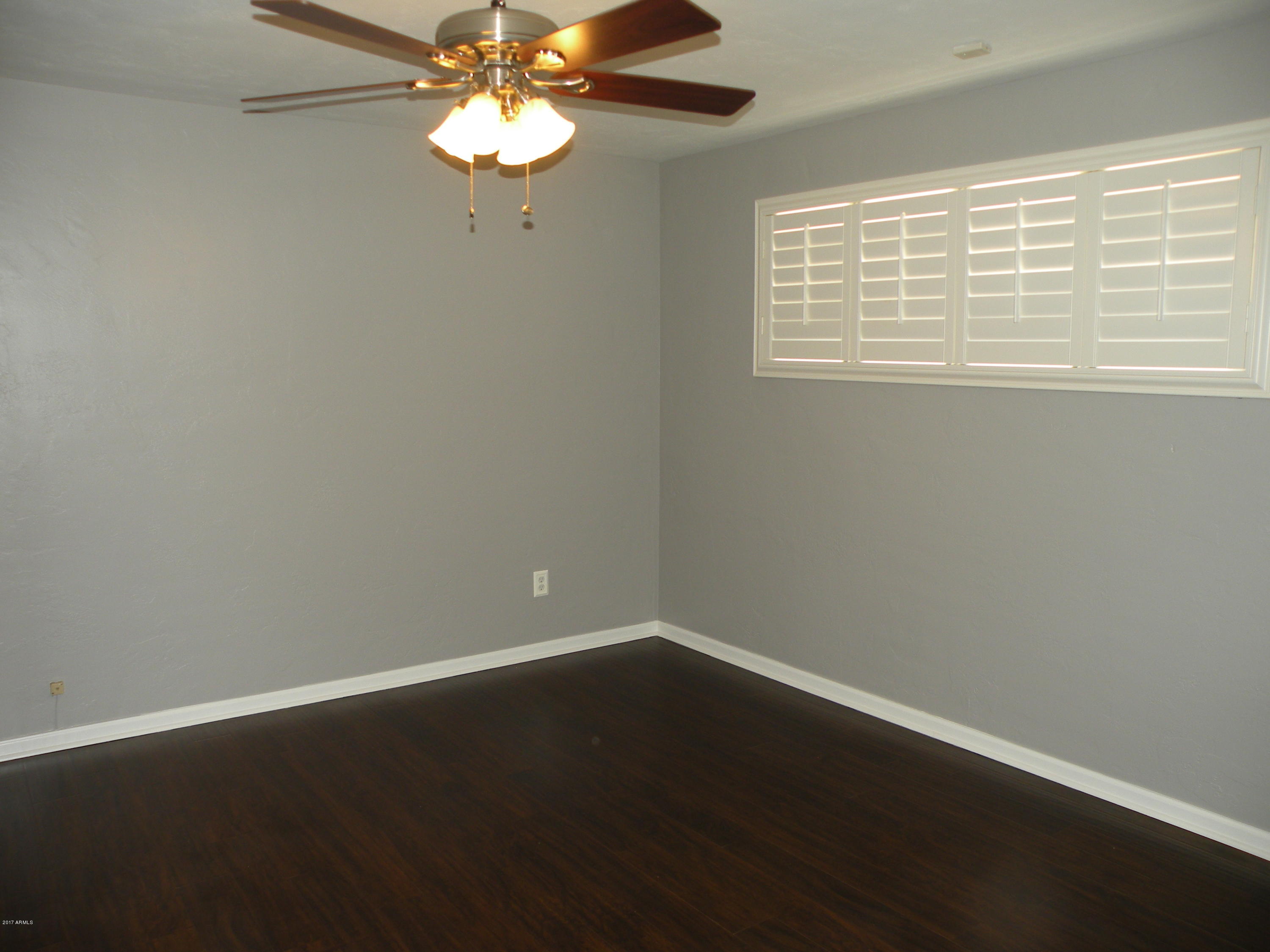22 West Harwell Rd. Phoenix, AZ 85041 - Photo 3 of 23 Harwell 21