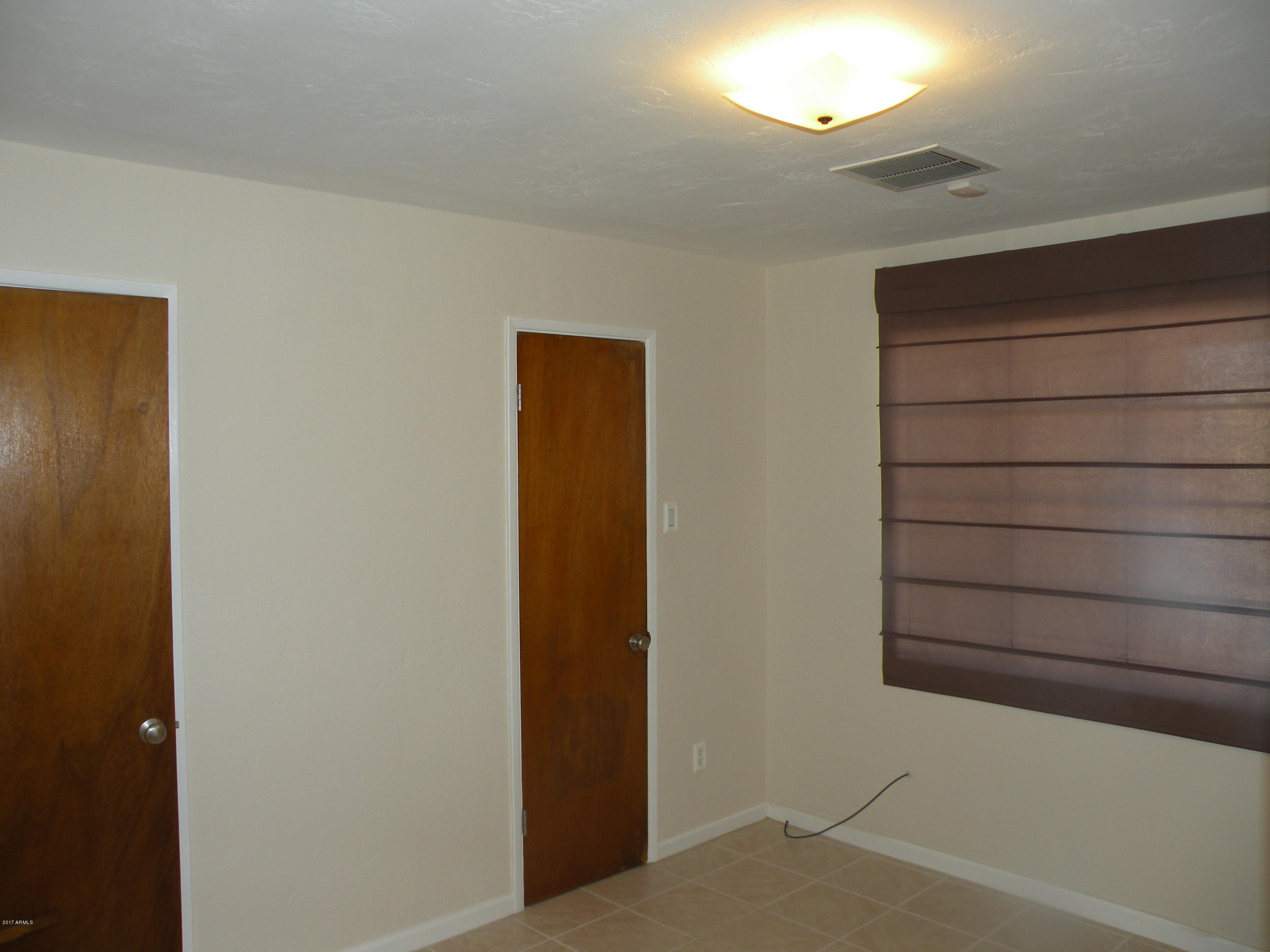 22 West Harwell Rd. Phoenix, AZ 85041 - Photo 8 of 23 Harwell 17