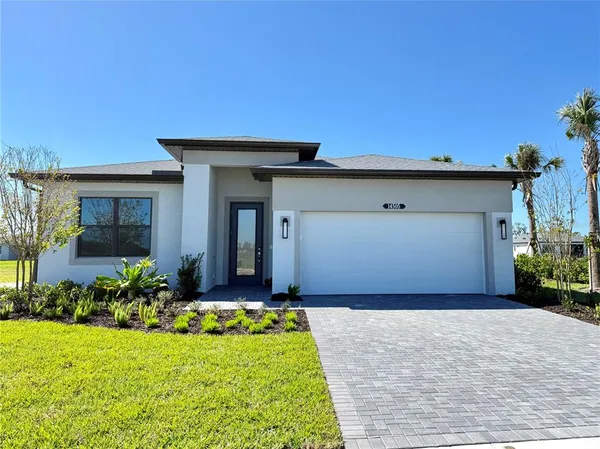a front view of house with yard
