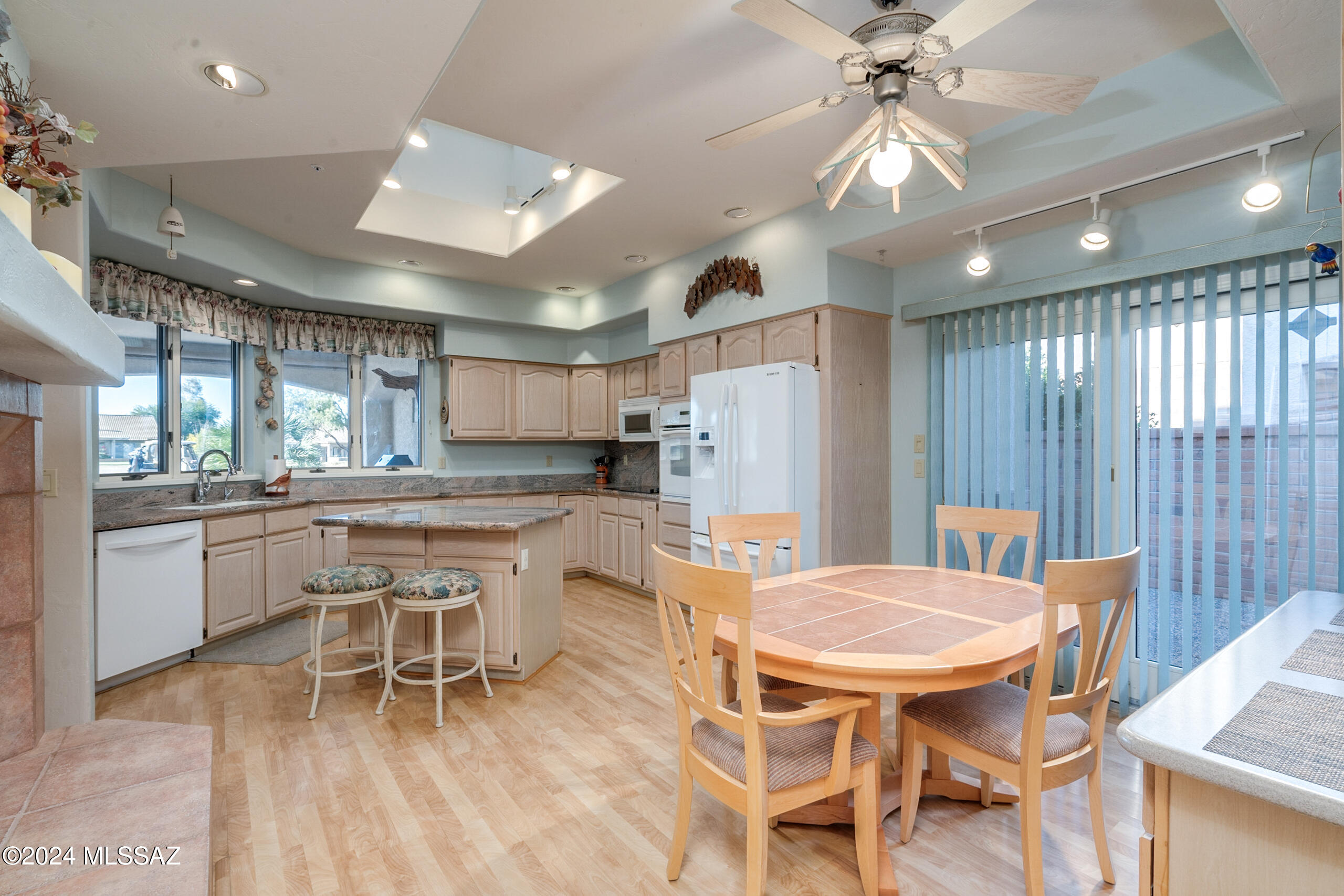 1471 North Bank Swallow Road Green Valley, AZ 85614 - Photo 11 of 50 Gallery Image 11