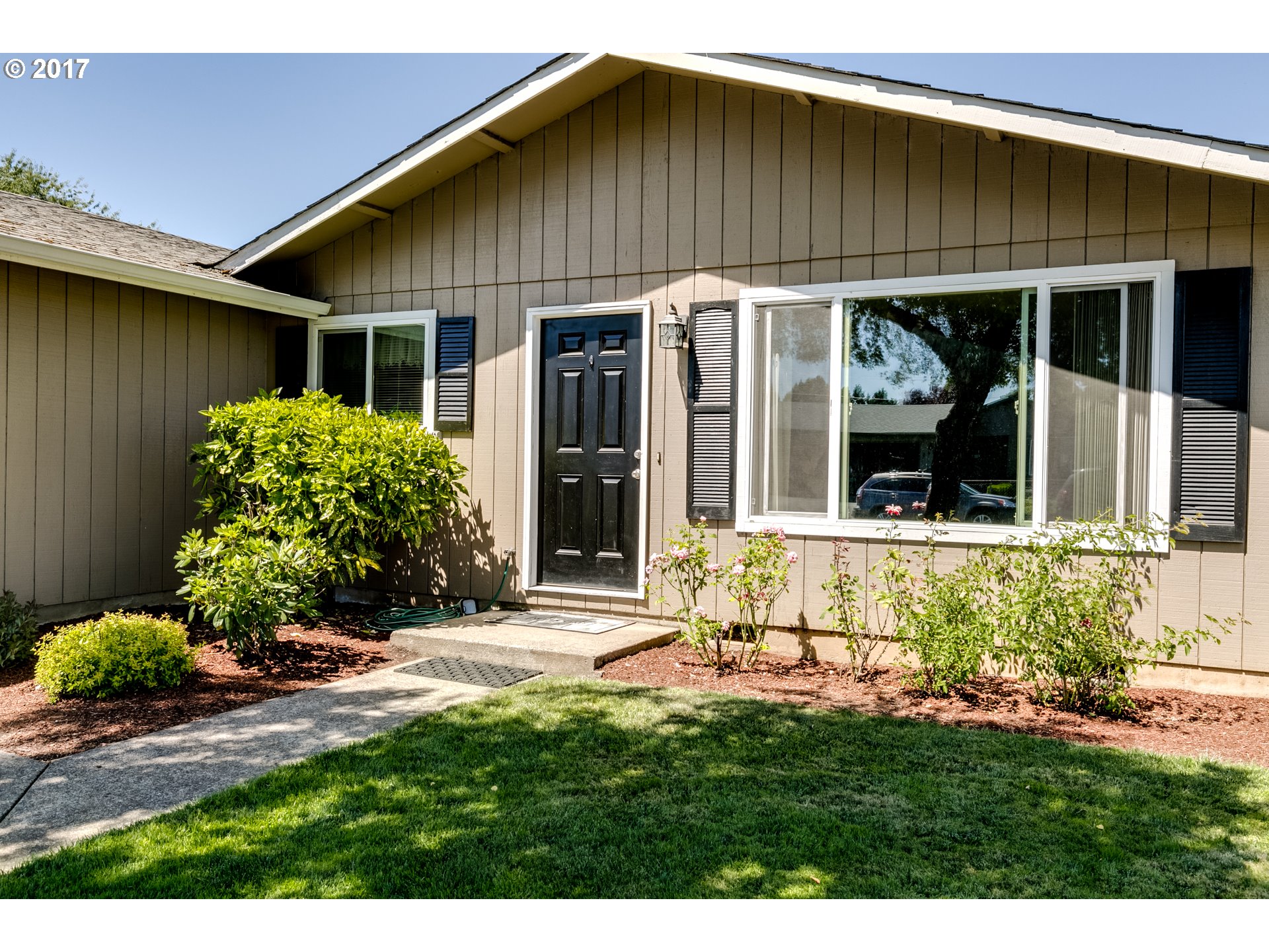3248 South E Court Springfield, OR 97478 - Photo 4 of 23 Gallery Image 4