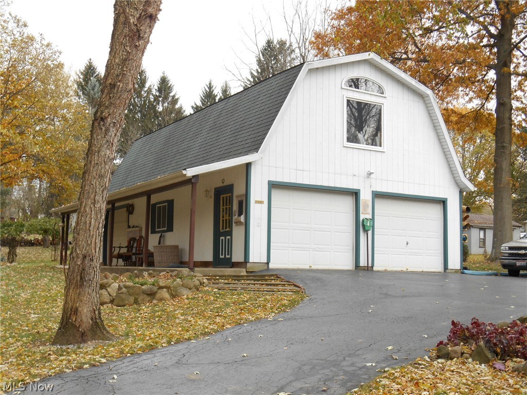 2956 Farmdale Road Akron, OH 44312 - Photo 2 of 31 Gallery Image 2