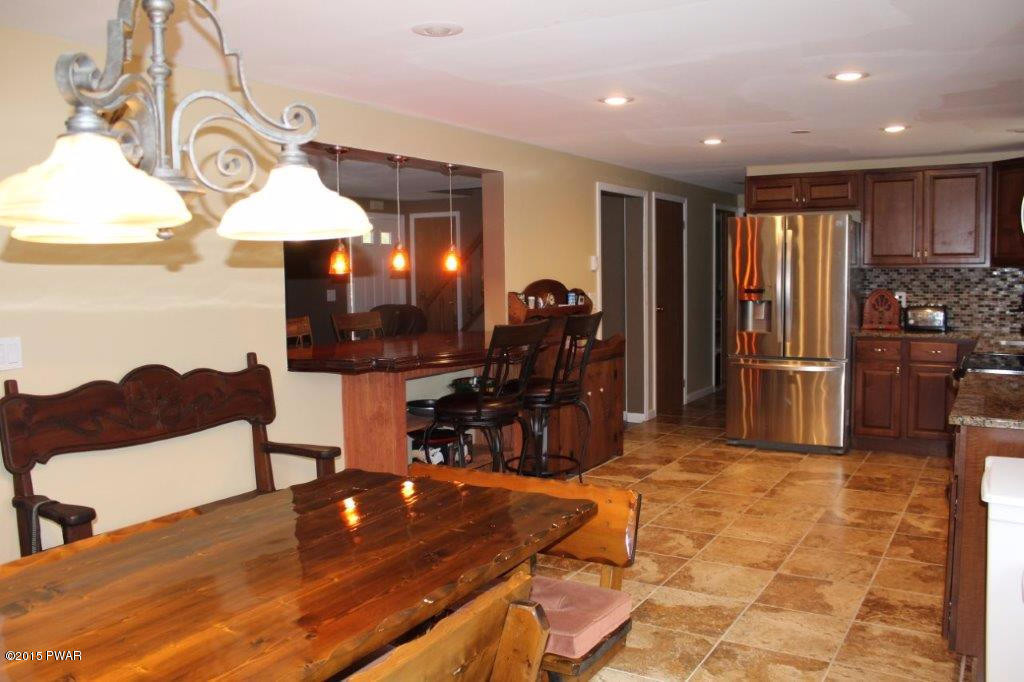 122 Deer Run Road Hawley, PA 18428 - Photo 4 of 39 Gallery Image 4