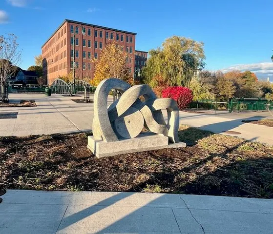 $335,400 | 21 Clover Lane, Unit 201, Westbrook, ME 04092