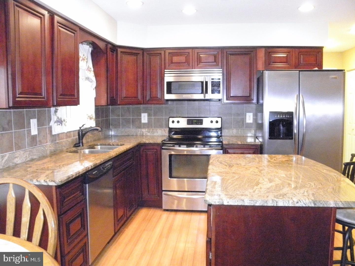 2253 Sand Trap Road Jamison, PA 18929 - Photo 2 of 25 Kitchen