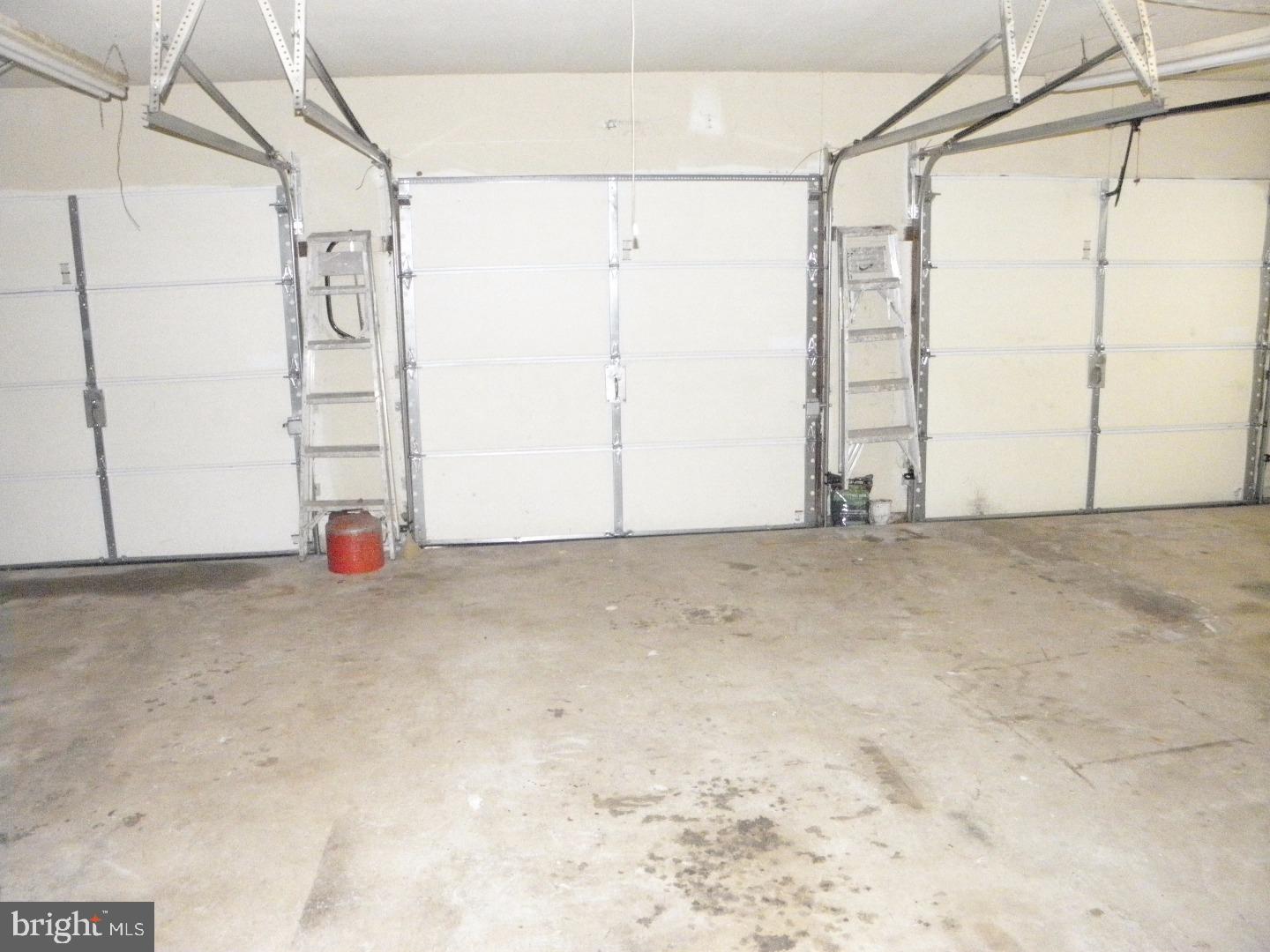 2253 Sand Trap Road Jamison, PA 18929 - Photo 22 of 25 Garage