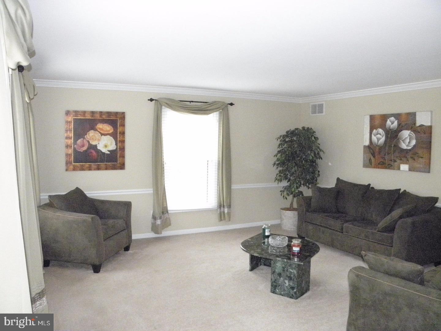 2253 Sand Trap Road Jamison, PA 18929 - Photo 4 of 25 Living Room