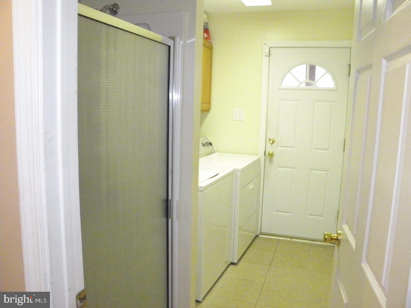 2253 Sand Trap Road Jamison, PA 18929 - Photo 10 of 25 Laundry Room