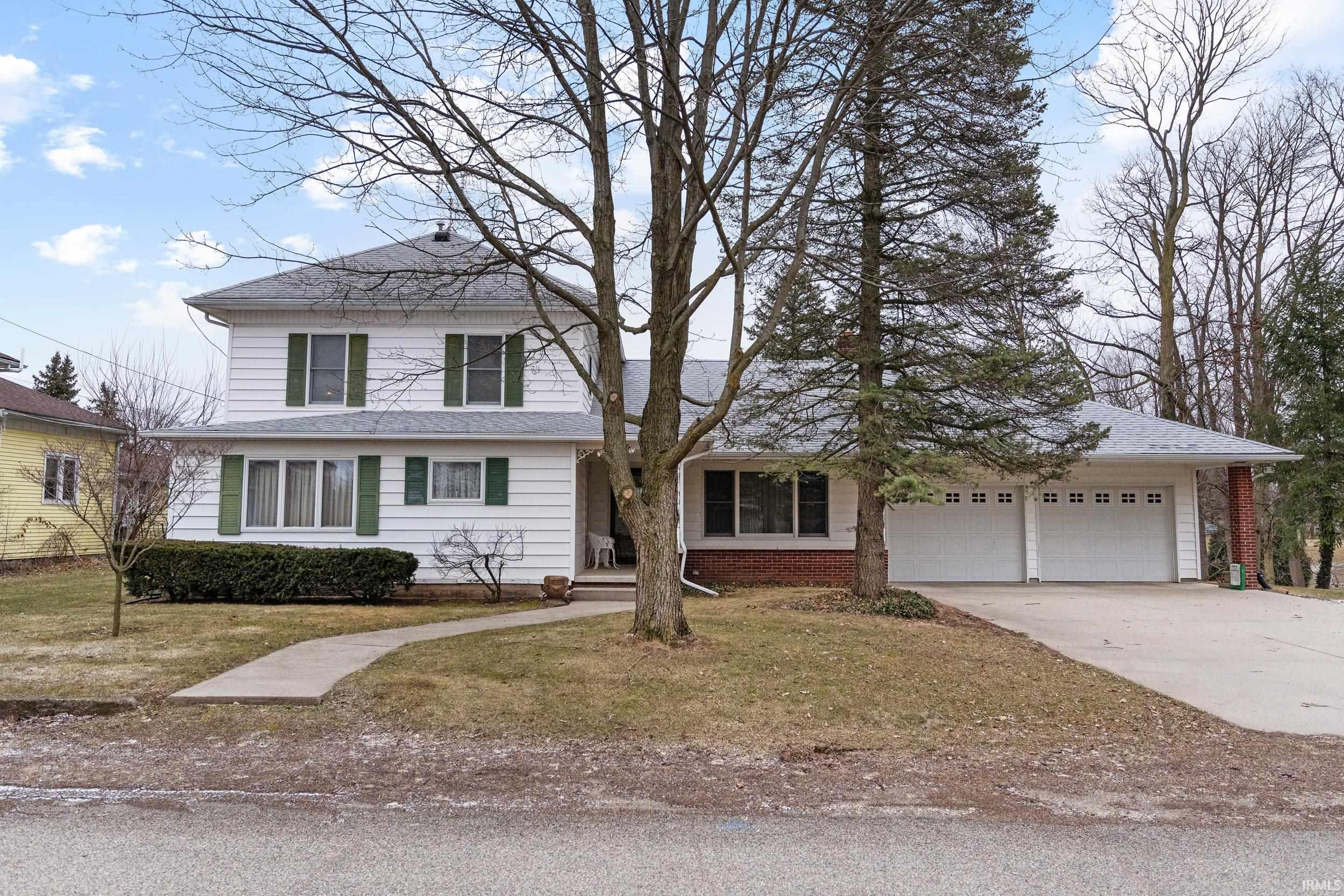 811 3rd Street Howe, IN 46746 - Photo 2 of 36 Gallery Image 2
