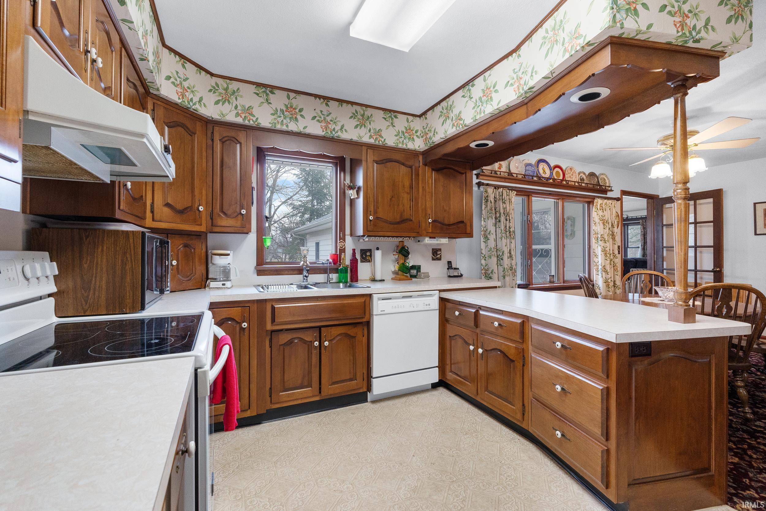 811 3rd Street Howe, IN 46746 - Photo 9 of 36 Gallery Image 9