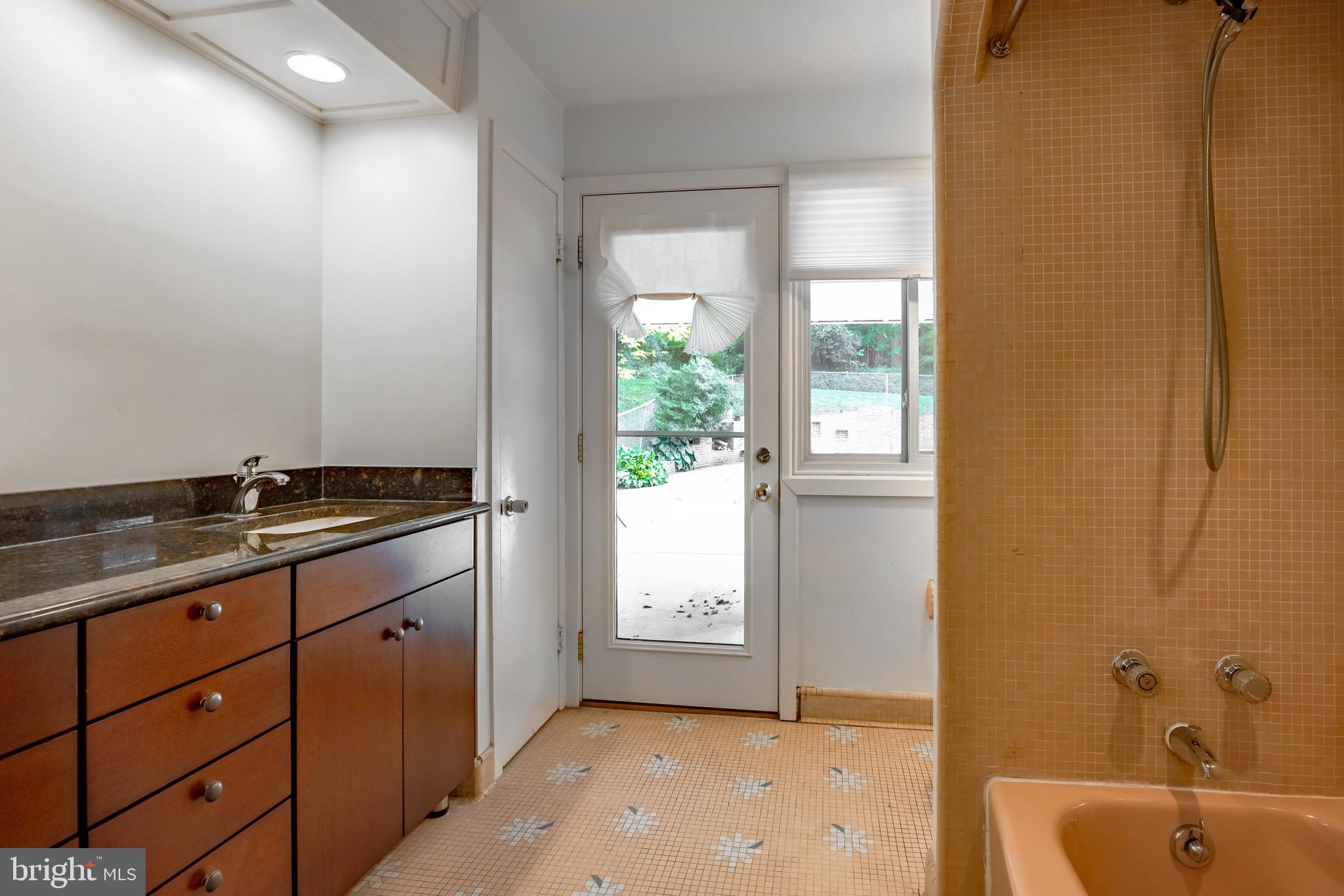 43 Fairview Road Penn Valley, PA 19072 - Photo 46 of 51 Jack and Jill Bathroom