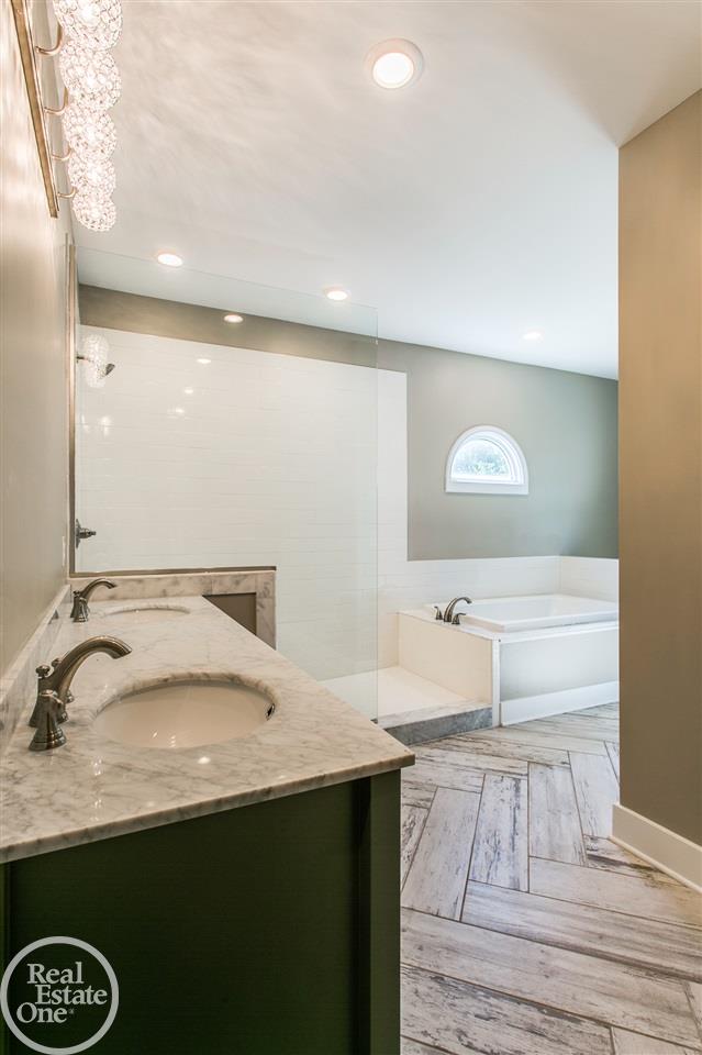 12203 Dunn Road Memphis, MI 48041 - Photo 13 of 34 31321624-13.JPG