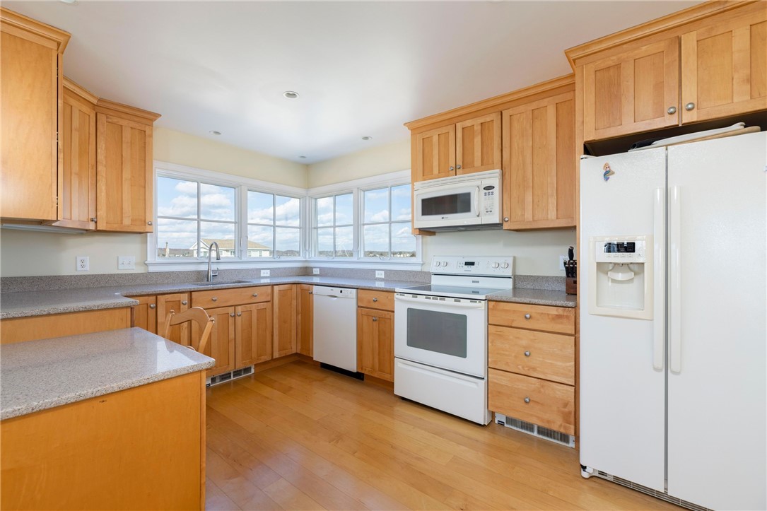 824 West Beach Road Charlestown, RI 02813 - Photo 9 of 49