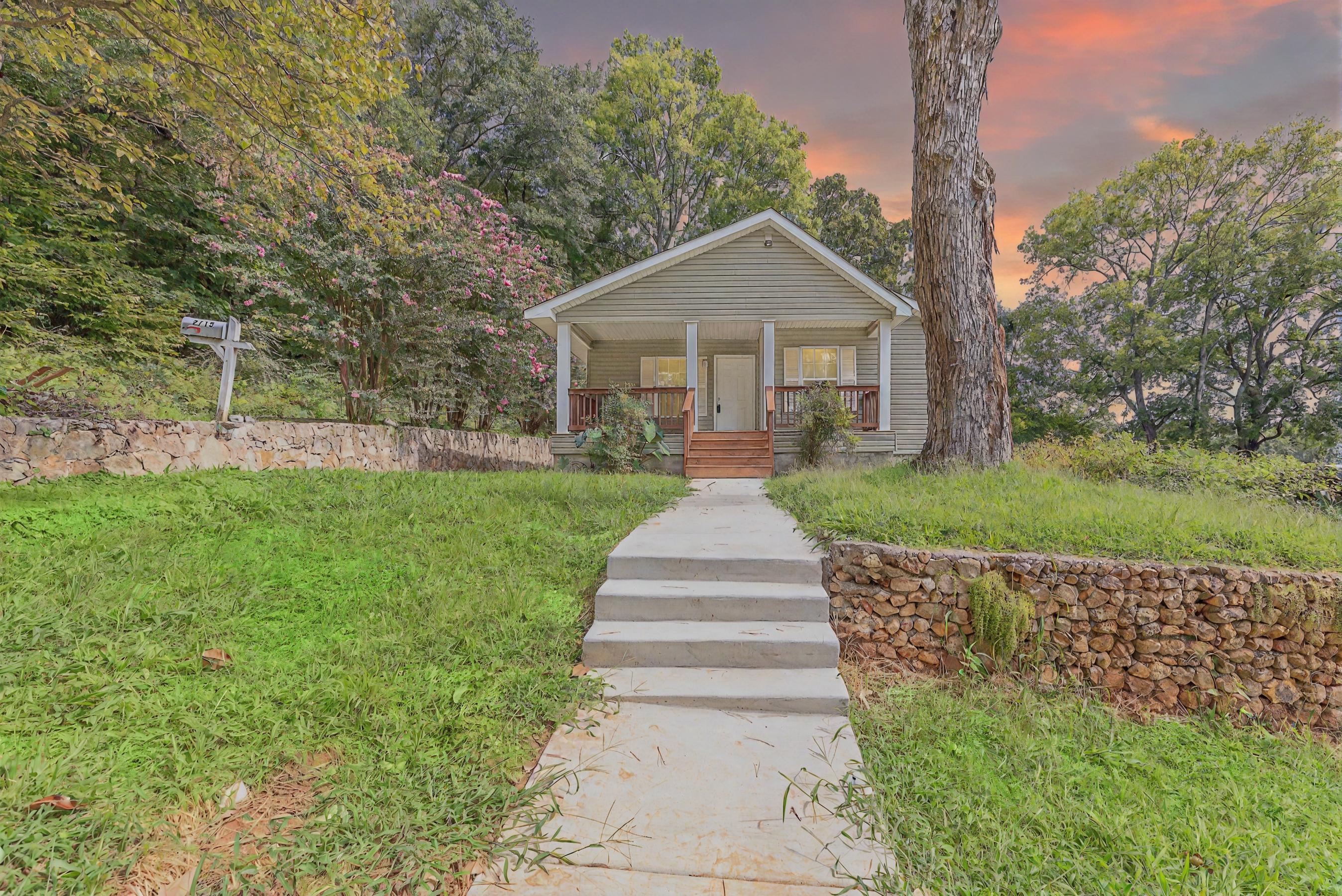 2718 Durand Avenue Chattanooga, TN 37406 - Photo 2 of 21 Durand Sunset