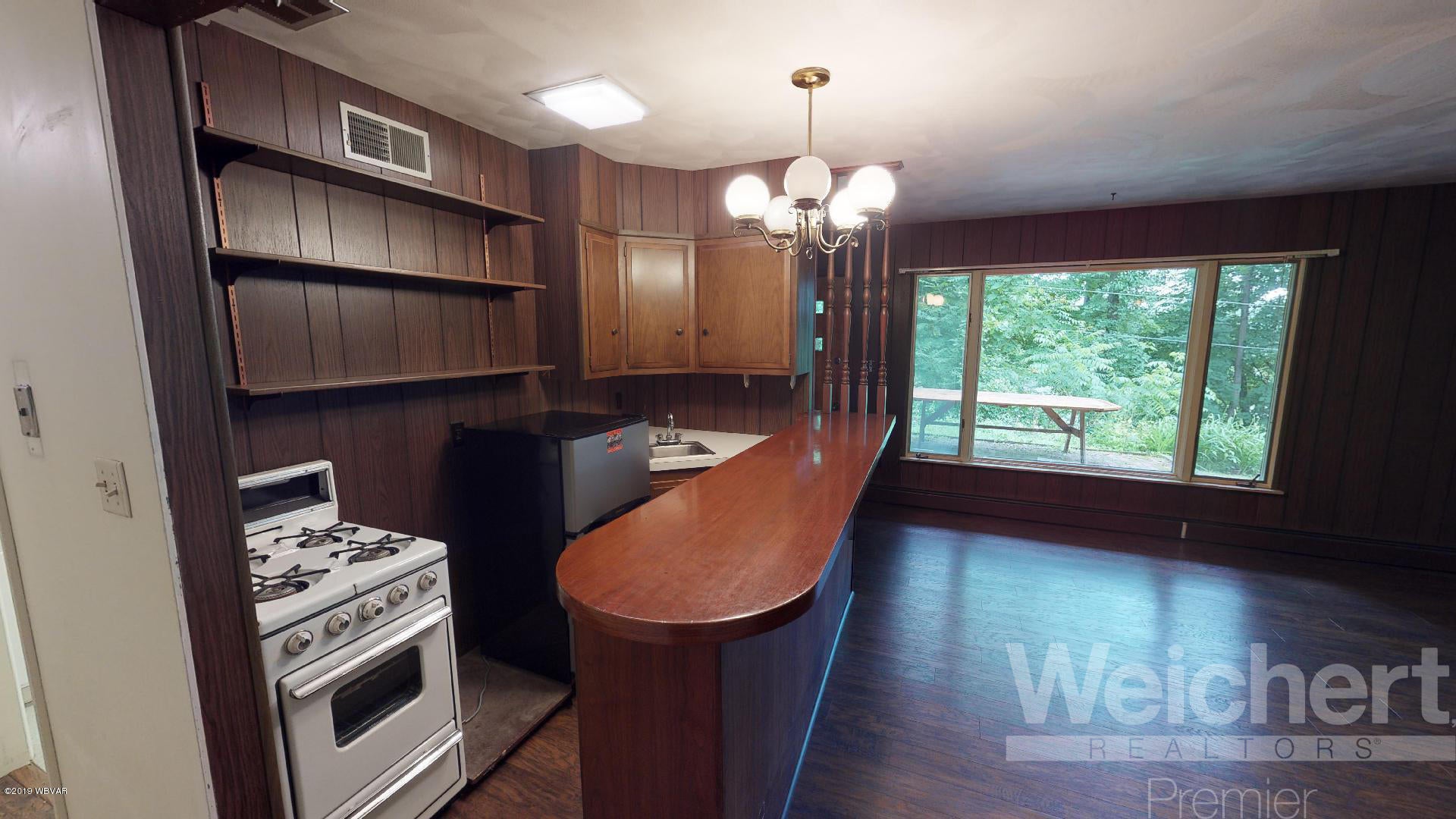 44 Grandview Road Williamsport, PA 17701 - Photo 27 of 50 LL bar