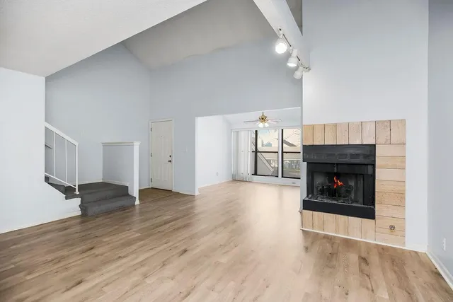 $204,999 | 8757 West 106th Terrace, Overland Park, KS 66212