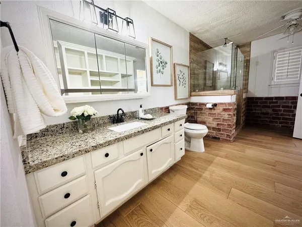 $3,200 | 8014 North Shary Road, Mission, TX 78573
